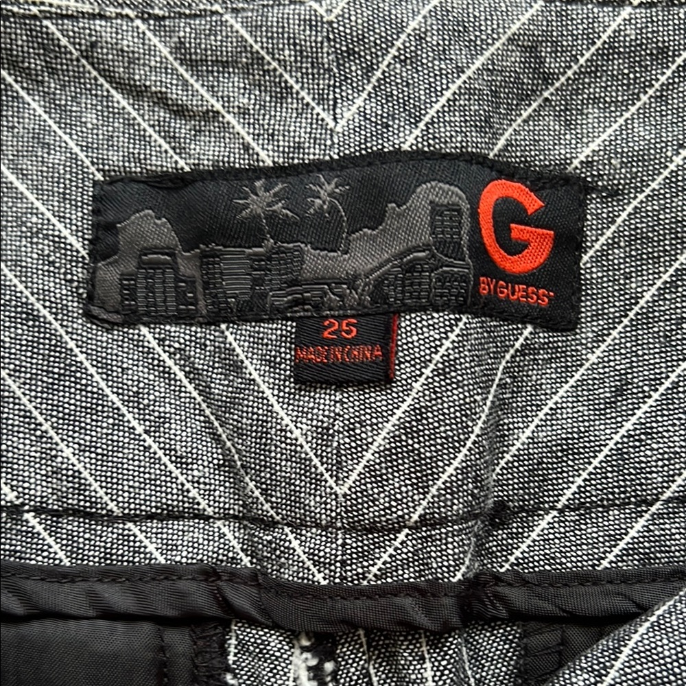 G by Guess Gray pinstriped shorts women’s size 25/0 linen and cotton blend - Picture 5 of 14